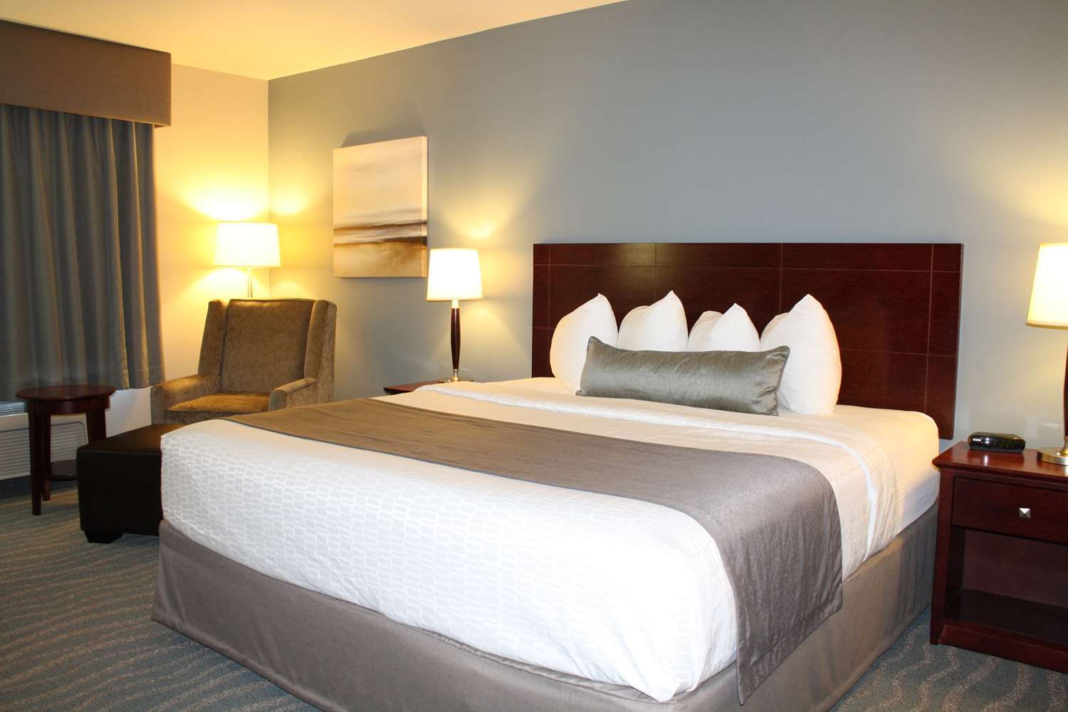 Western Hotel 3*